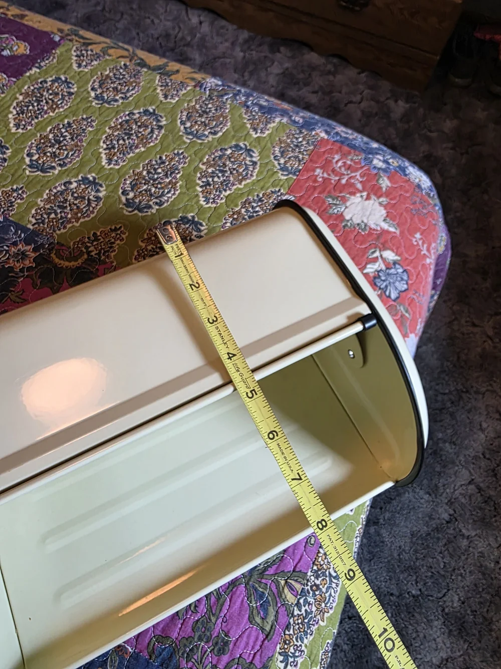 Retro Cream Bakery-Style Bread Box with Vintage Print